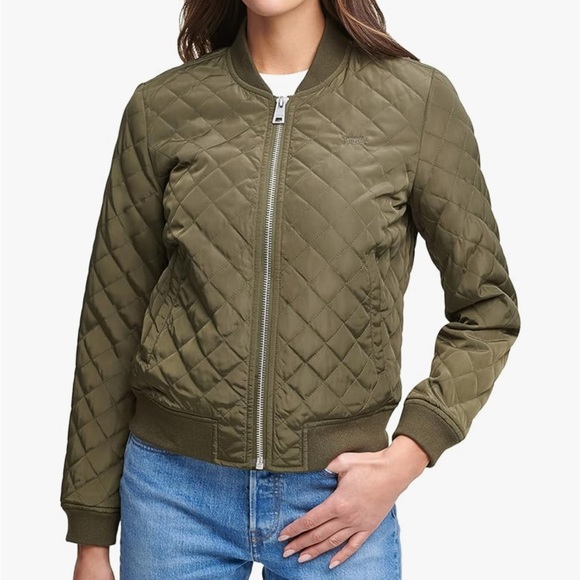 Levi’s Diamond Quilted Bomber Jacket - Army Green - Picture 2 of 6